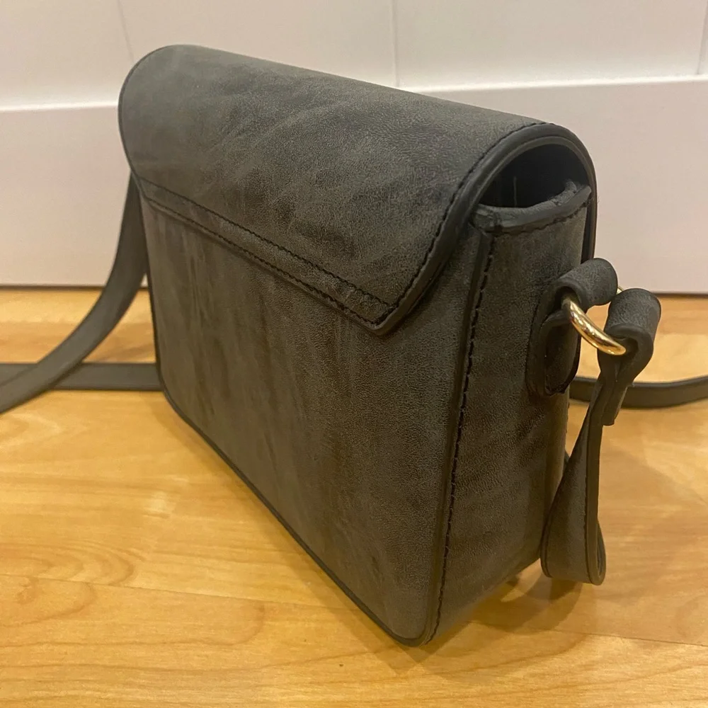 Dark Grey Marble Crossbody Purse - Picture 5 of 12